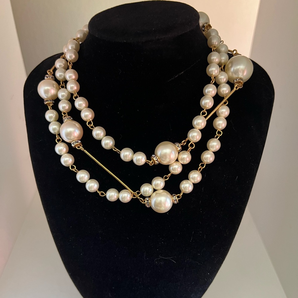 Chanel Vintage Pearls 2001 P Long Strand Strassed Details Pristine